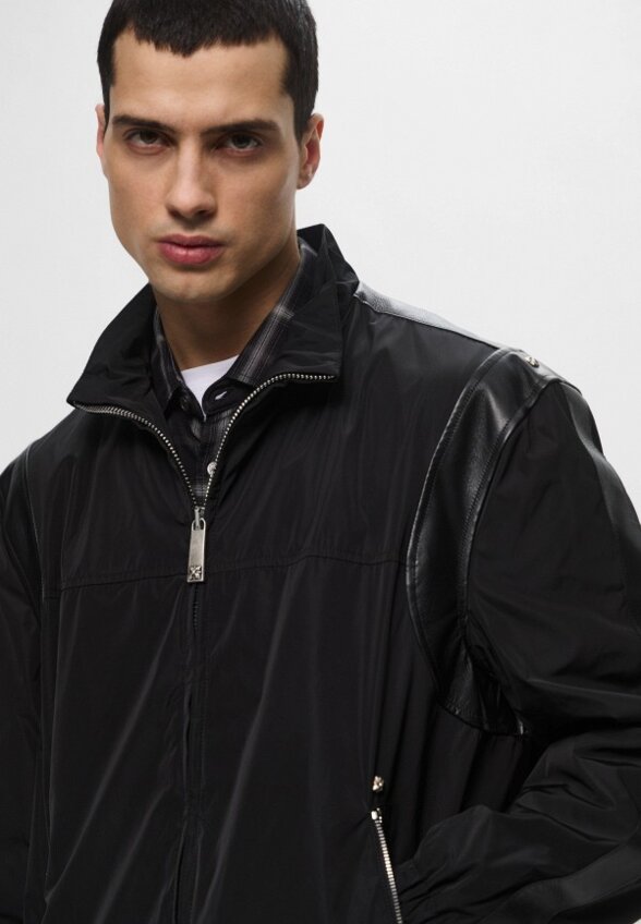 Куртка John Richmond