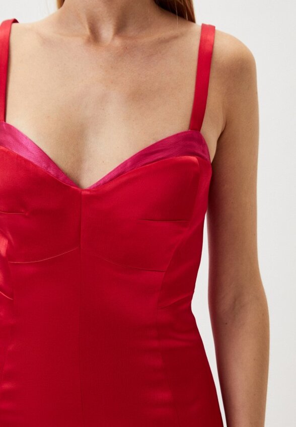 Платье Caractere