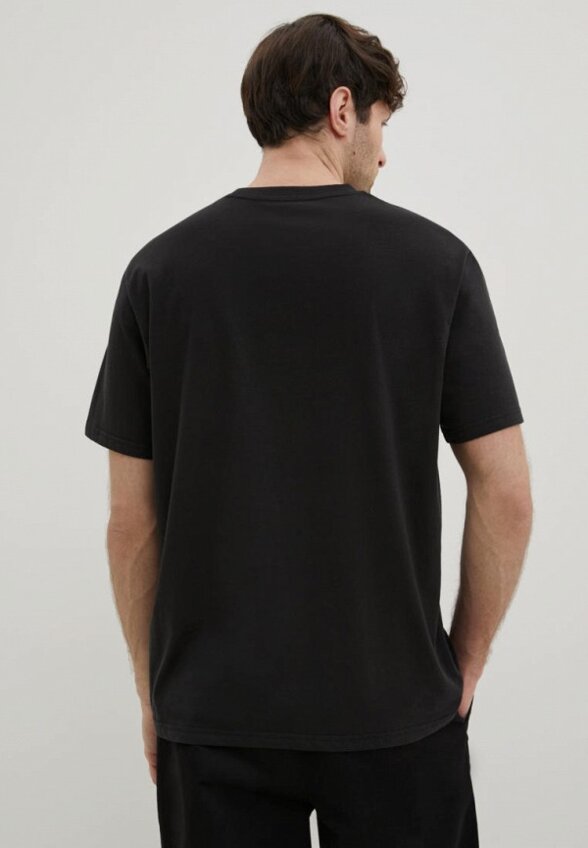 Футболка Finn Flare