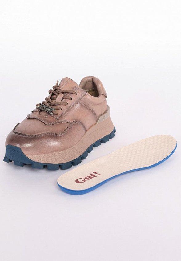 Кроссовки Gut