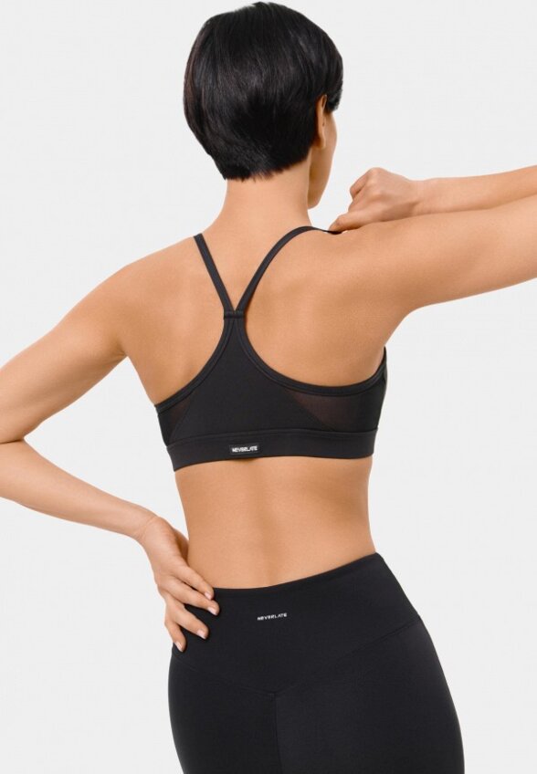 Топ спортивный Neverlate