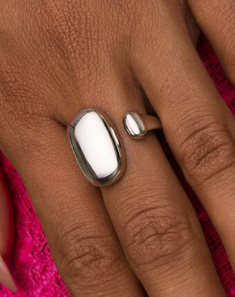 Широкое акцентное кольцо из серебра MIESTILO  MIE женщинам