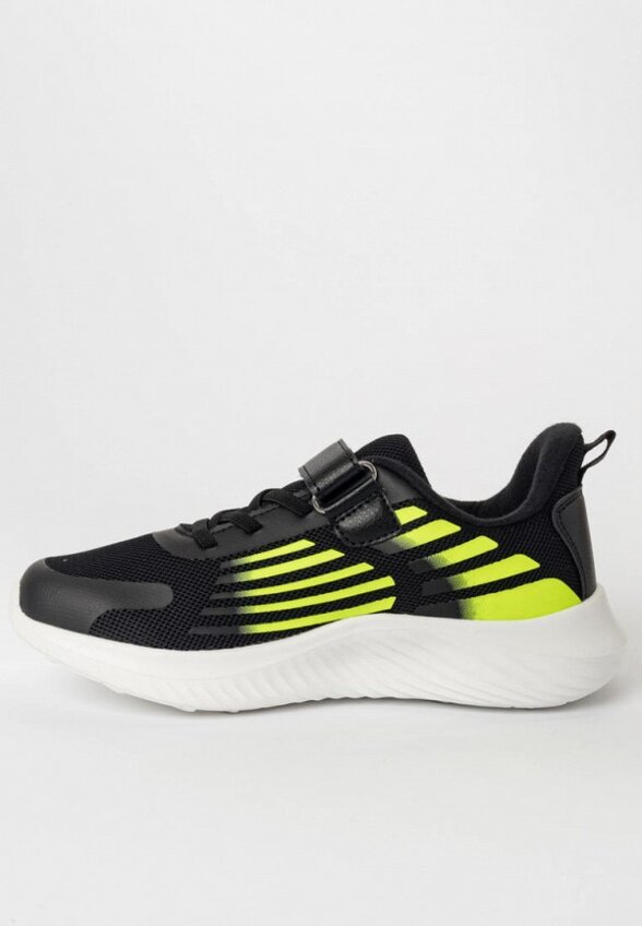 Кроссовки Tikkago