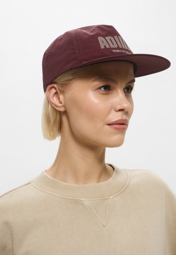 Бейсболка adidas