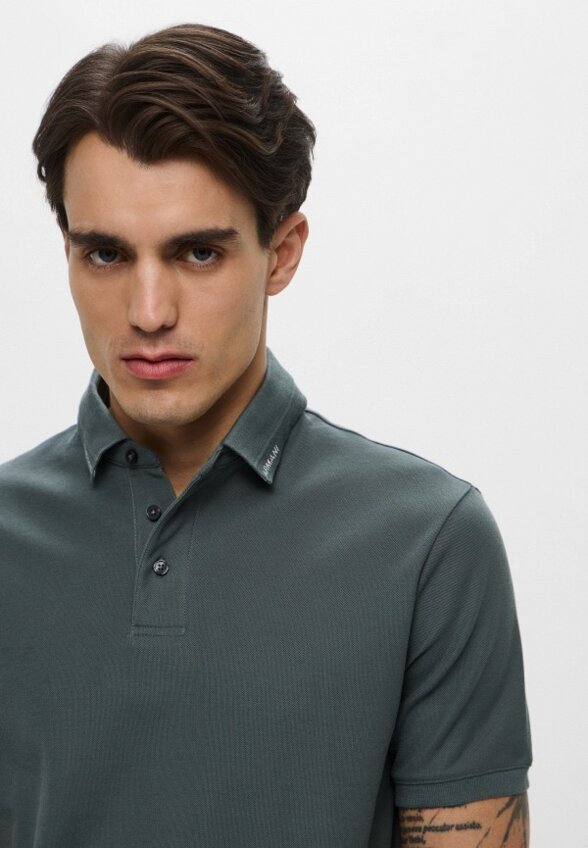 Поло Emporio Armani