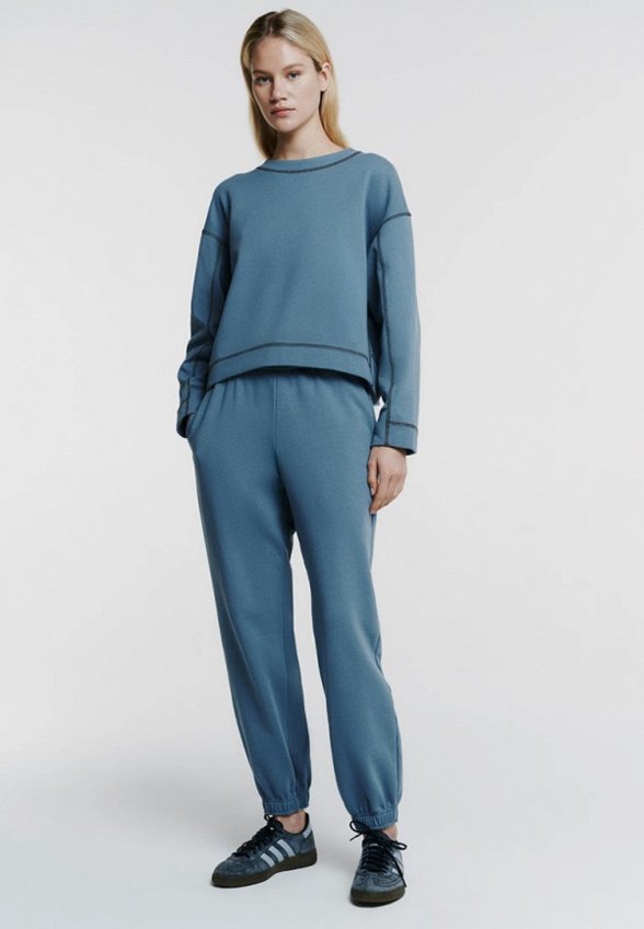 Брюки спортивные Daisyknit