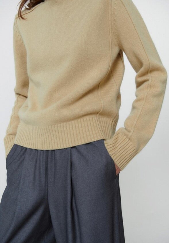 Свитер Daisyknit