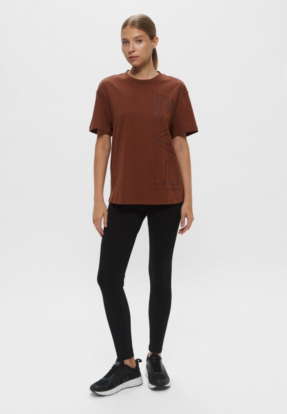 Футболка EA7