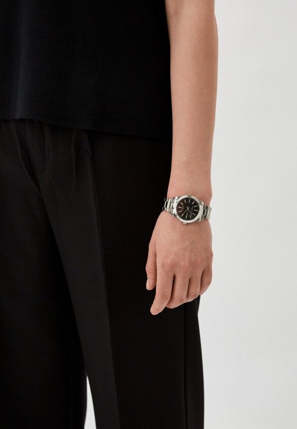 Часы George Kini