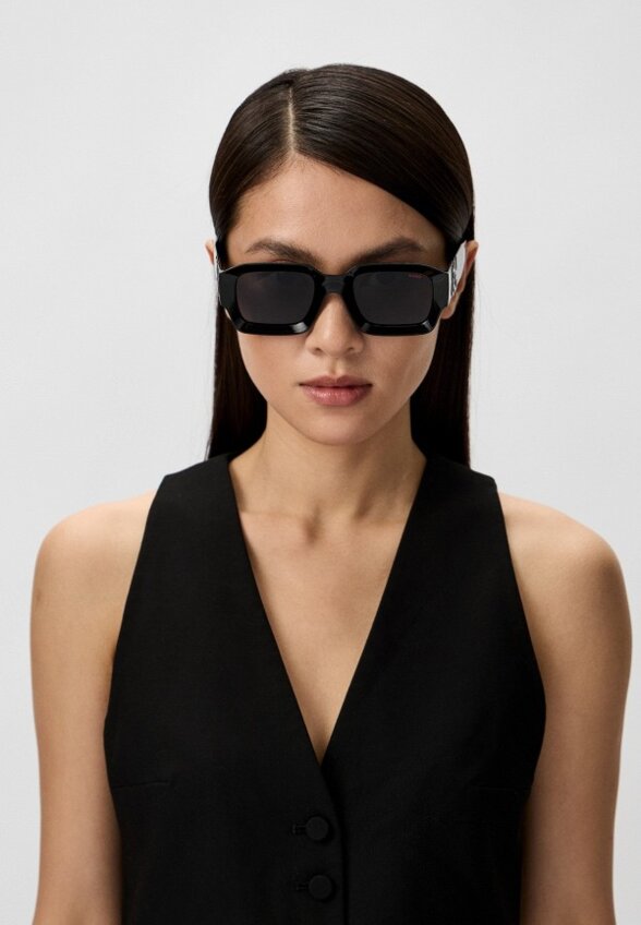 Очки солнцезащитные Hugo