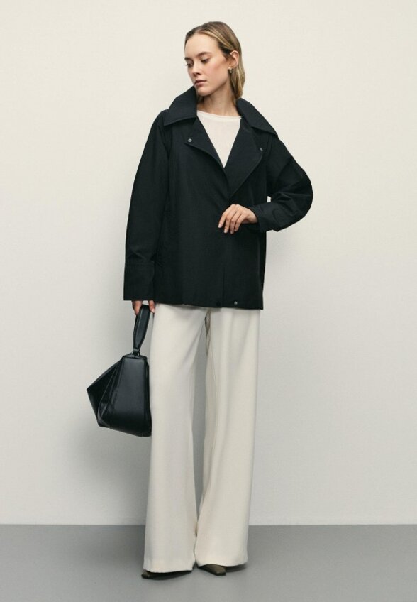 Ветровка Zarina