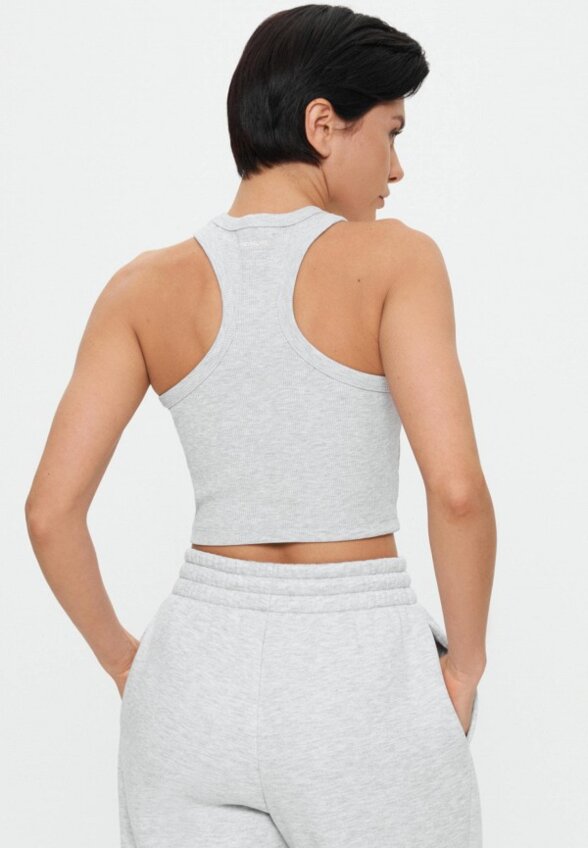 Топ спортивный Neverlate