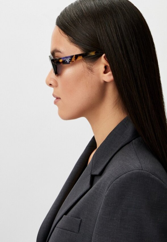 Очки солнцезащитные Prada