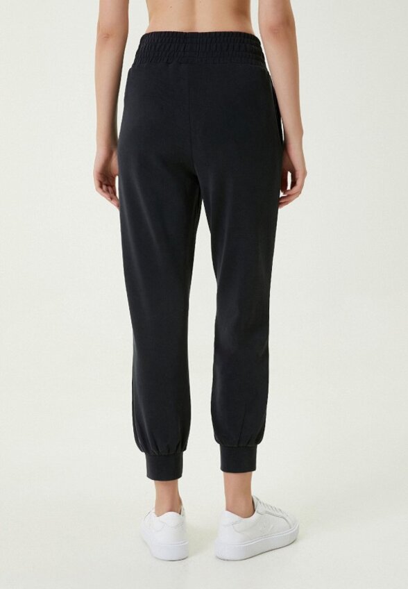 Брюки спортивные Club