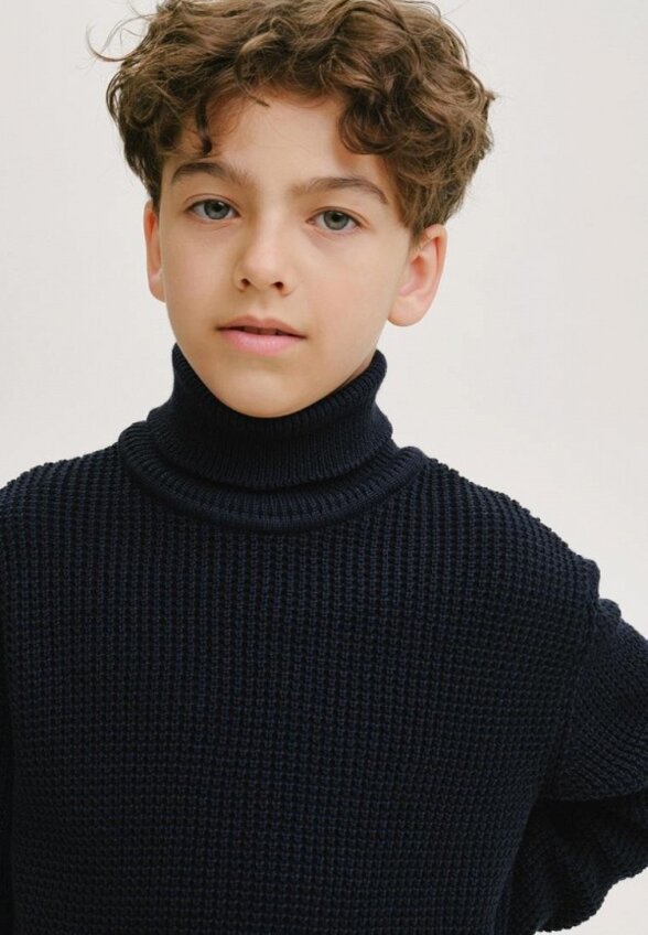 Свитер Loomknits