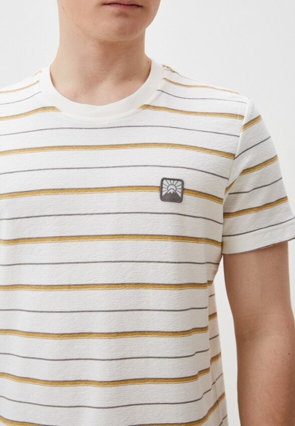 Футболка Colin's