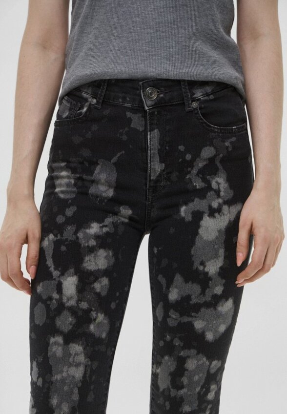 Джинсы Trussardi