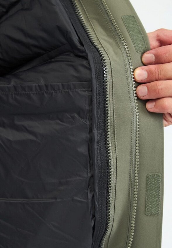 Куртка утепленная Baasploa