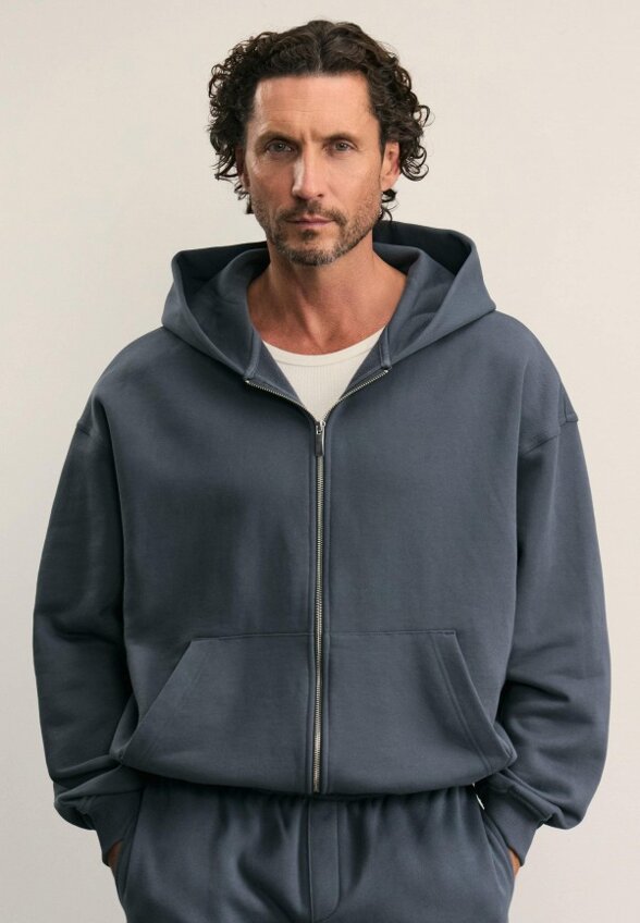 Толстовка Zrn Man