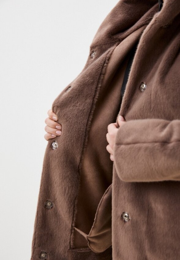 Пальто меховое La Via Estelar