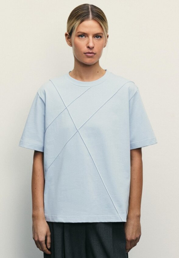 Футболка Zarina