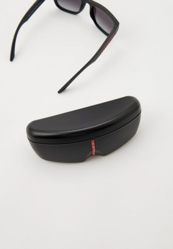 Очки солнцезащитные Prada Linea Rossa