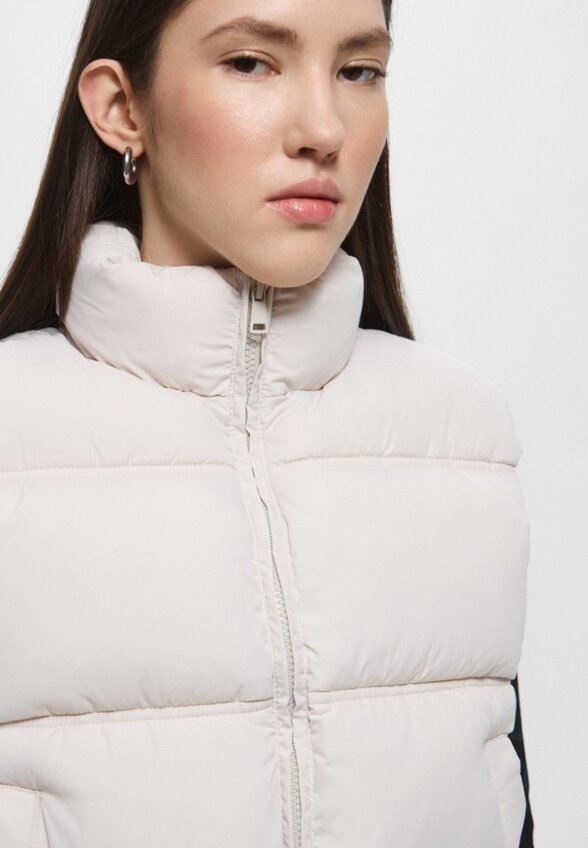 Жилет утепленный Befree