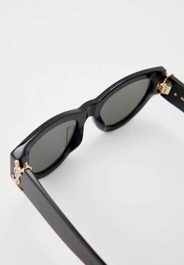 Очки солнцезащитные Saint Laurent