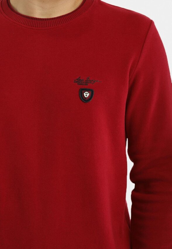 Свитшот A Passion Play