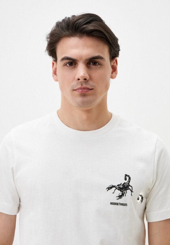 Футболка Hiddenbrand