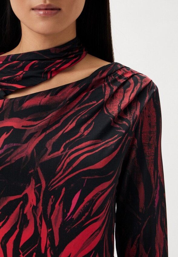 Лонгслив Caractere