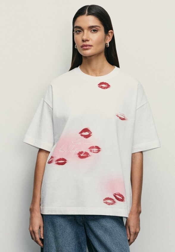 Футболка Zarina