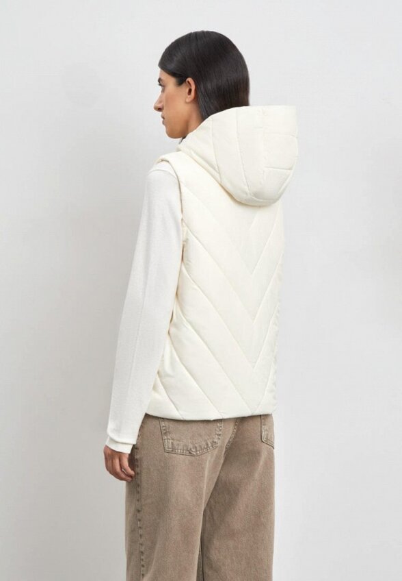 Жилет стеганый Emka