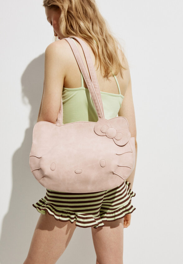 Сумка Hello Kitty из линейки SELA Young
