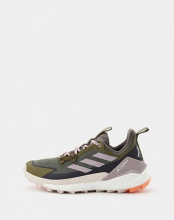 Кроссовки adidas женщинам