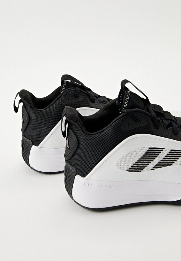 Кроссовки adidas