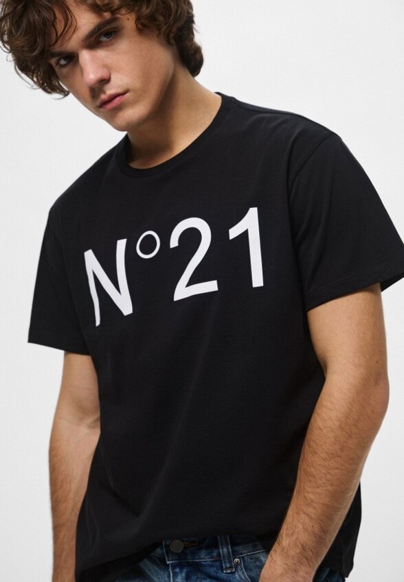 Футболка N21