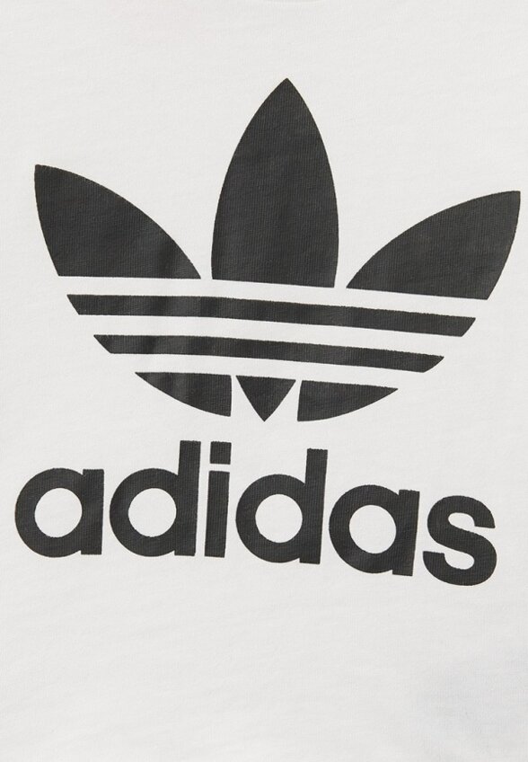 Футболка и шорты adidas Originals