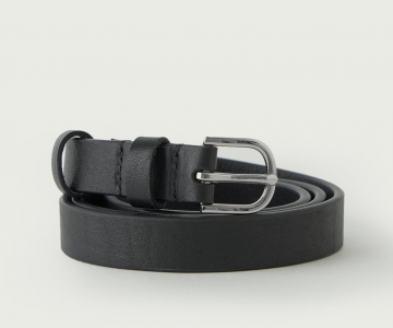 УЗКИЙ РЕМЕНЬ С ПОЛУКРУГЛОЙ ПРЯЖКОЙ