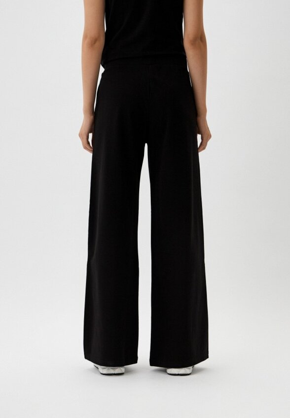 Брюки спортивные EA7