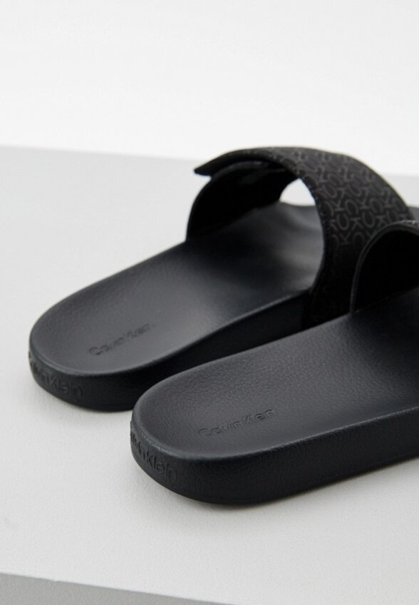 Сланцы Calvin Klein