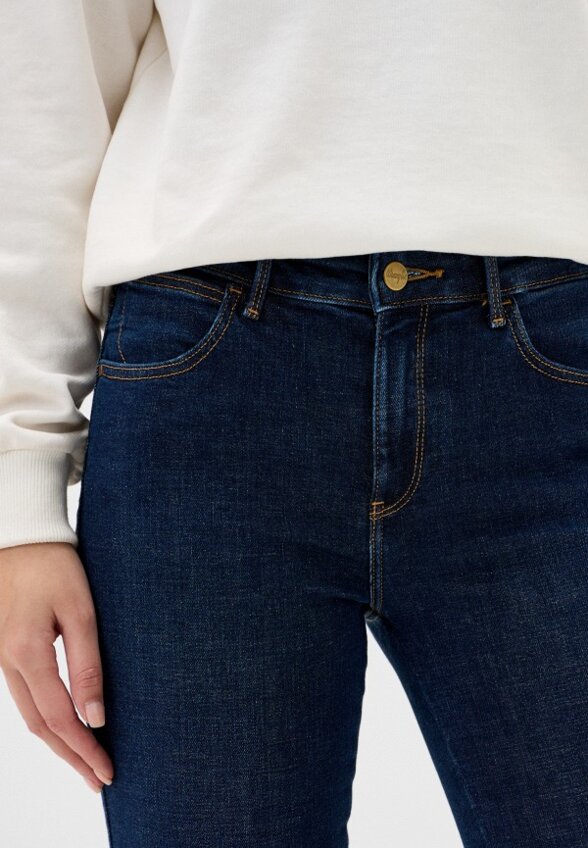 Джинсы Wrangler