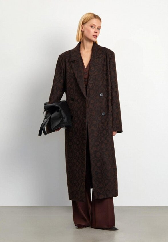 Пальто двубортное Emka