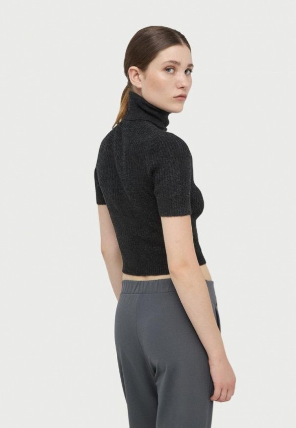 Водолазка Terranova