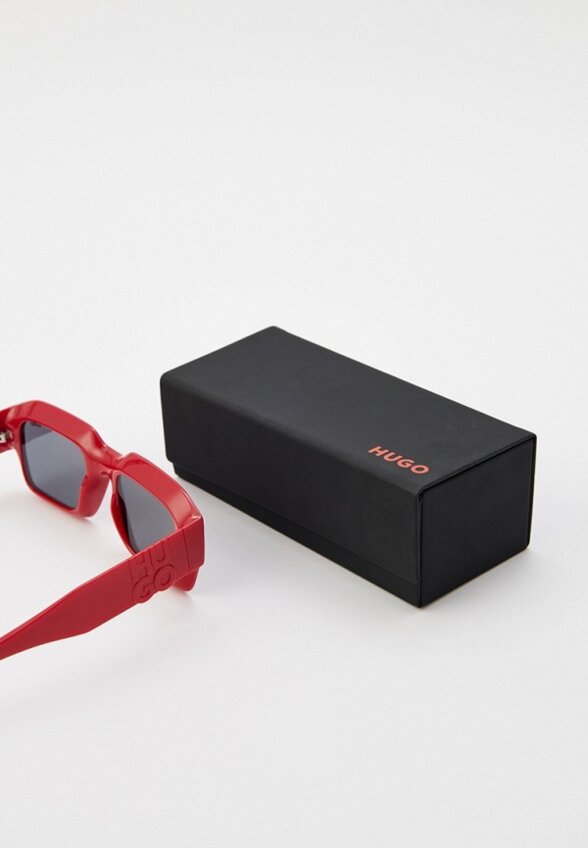 Очки солнцезащитные Hugo