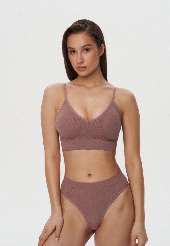 Топ бельевой и трусы Amazonka Underwear