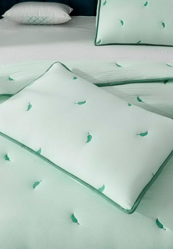 Комплект с покрывалом Sofi De Marko