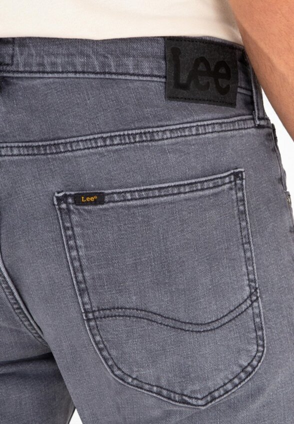 Джинсы Lee