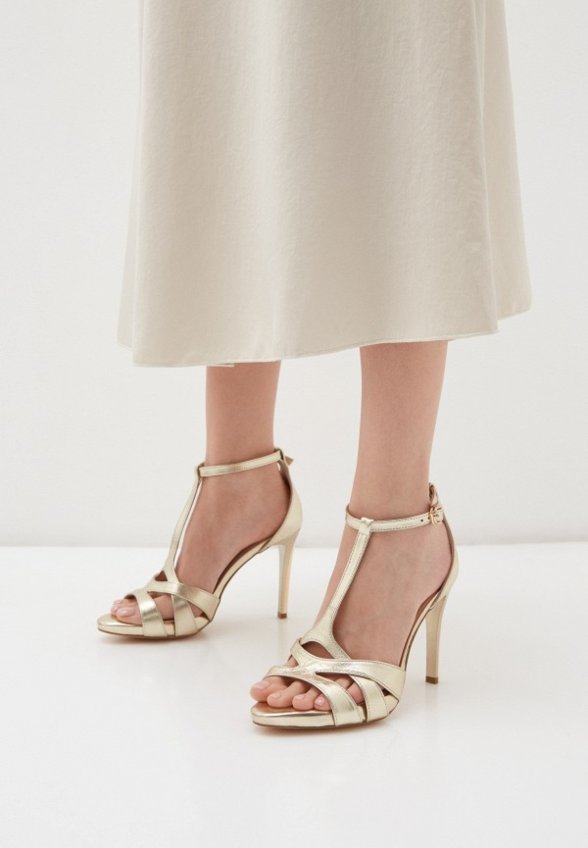 Босоножки Valley