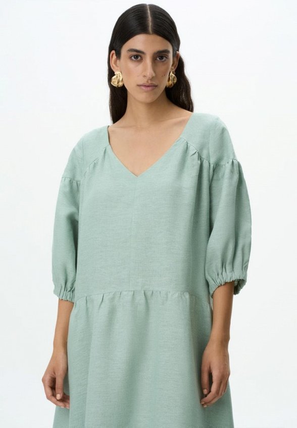 Платье Brusnika